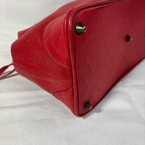 Retro Delic Red Sasha Satchel from Hidesign - Picture 7 of 16
